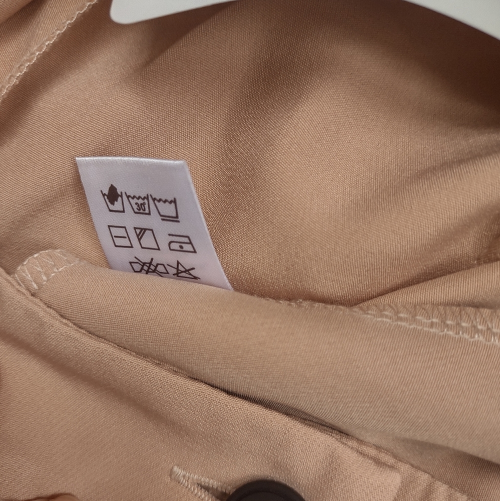 Elegant Cream Women's Pants - Picture 9 of 9